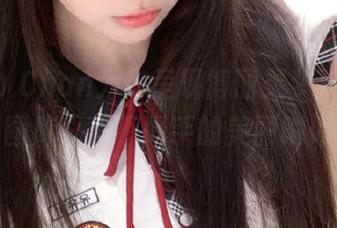 Poppa Chan为你呈现博丽灵梦：高清写真图库，爱不释手的美丽瞬间！